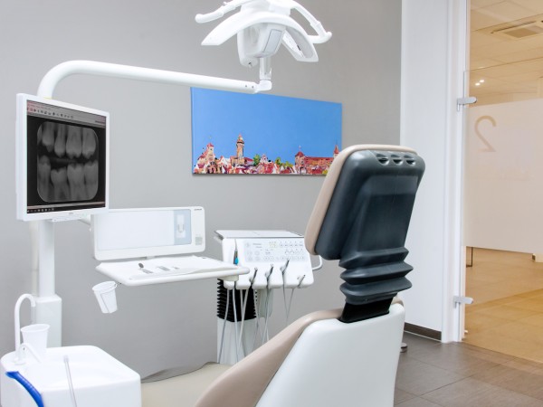 Behandlungszimmer Zahnarzt